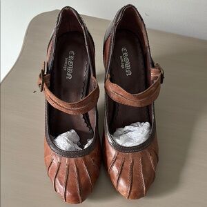 Crown Vintage Brown Leather Mary Jane Heels